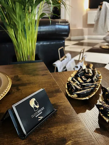 4 - Cosmo - fryzjer Męsko-Damski