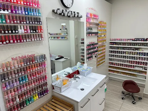 3 - Cozy Nails Brisbane City