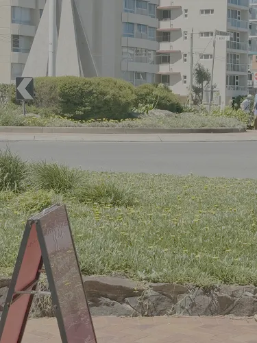 4 - Crinkles Barber Shop