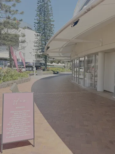 7 - Crinkles Barber Shop