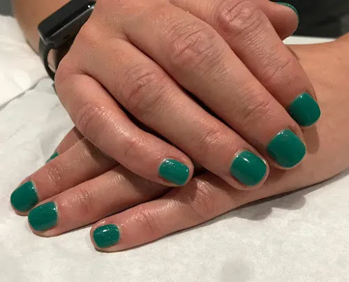 7 - D-Fine Barbers Fallowfields Estate