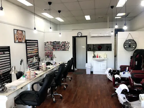 6 - Daisy Nails & Spa Benalla