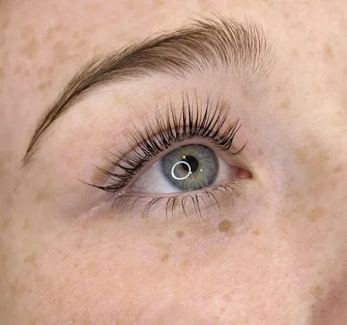 3 - Daisy Nails & Spa Benalla