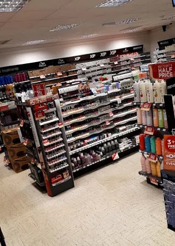 2 - Dalm-Ur Hair & Beauty