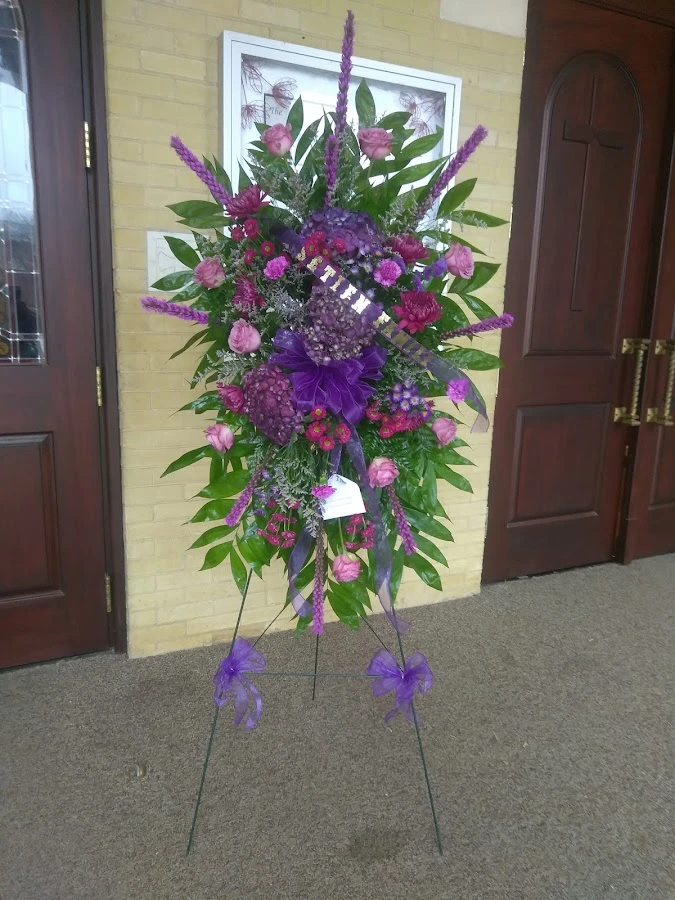 1 - D&D Beauty and Flower Shop