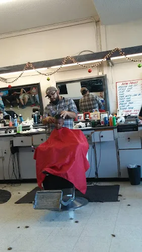 3 - Dannys Barber & Beauty Salon