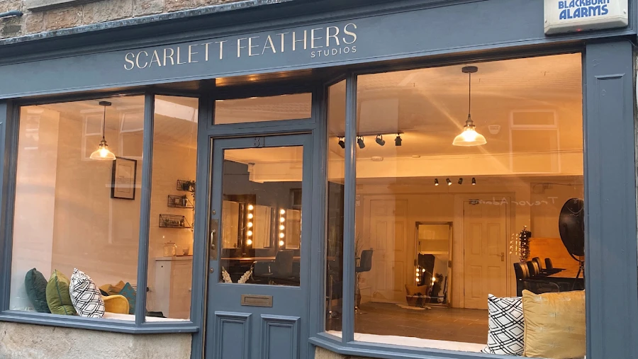 1 - Dark Glow Tanning Studio