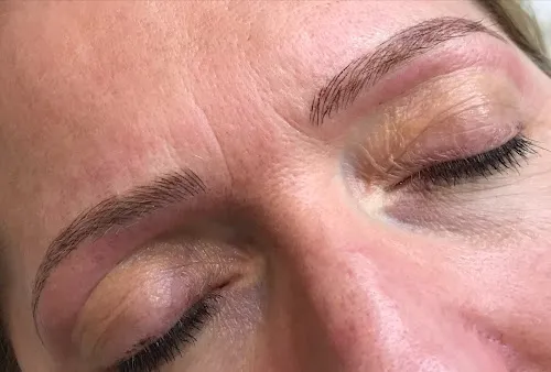 7 - Dark Glow Tanning Studio