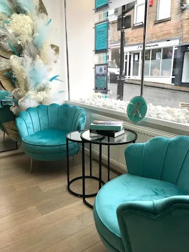 6 - Dark Glow Tanning Studio