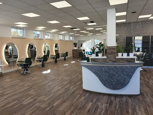 3 - Daroliya Friseur & Barber Shop