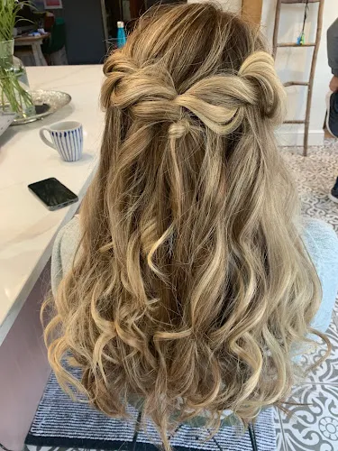 6 - Darren Bunch Hairdressing