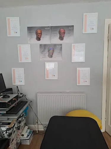 7 - DAWNS HAIR AFFAIR