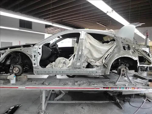 3 - Dee Gainey’s Body Shop