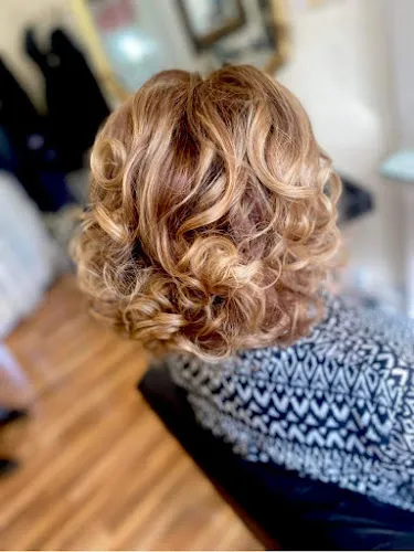 6 - Dee Vaughan’s Hair Salon