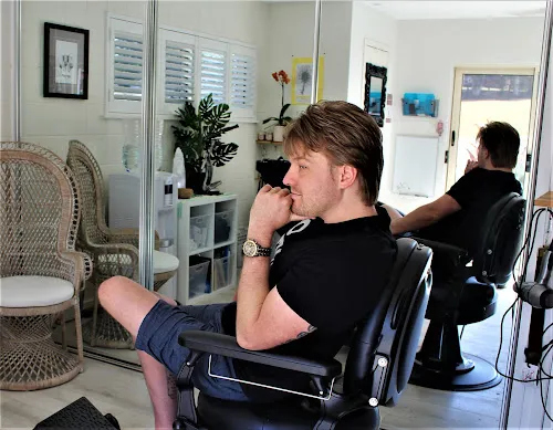 8 - Deede Styles Hair and Beauty Salon