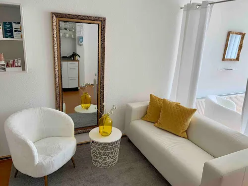 5 - Denis Beauty Kosmetik