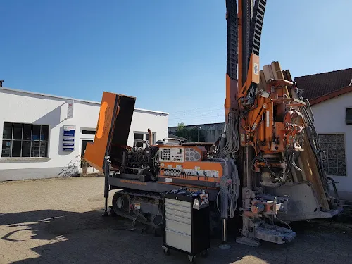 6 - DER REIFEN POINTER HANDEL & SERVICE GMBH