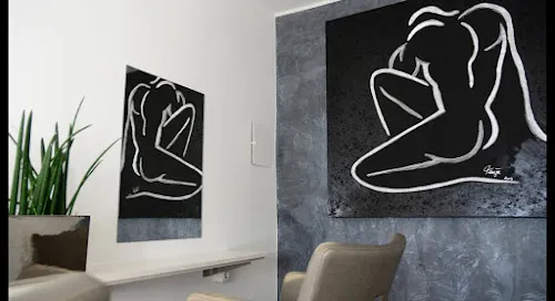 6 - Desidero Barber Shop