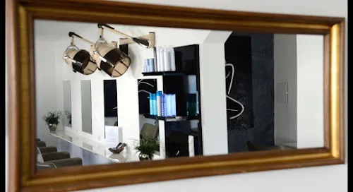 3 - Desidero Barber Shop