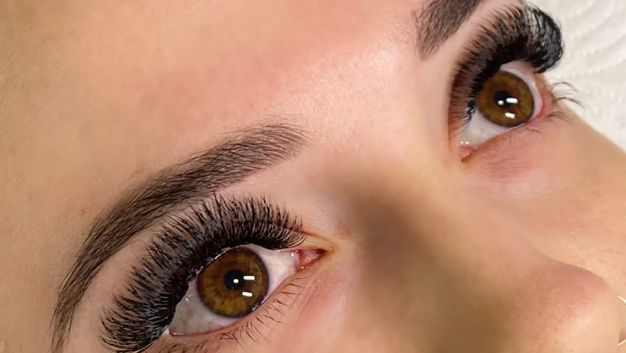 1 - Desire hair studio