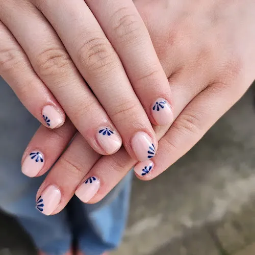 5 - Devon nails salon