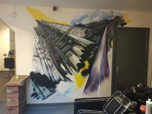 4 - Diamond Hair and Beauty