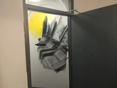 6 - Diamond Hair and Beauty