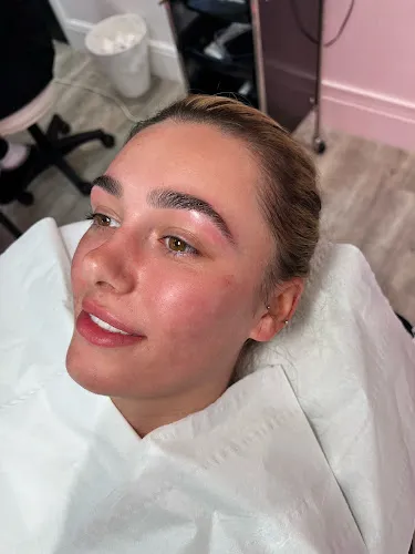 5 - Diamond Nails, Cleckheaton