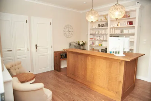 5 - DIANA I - Centrum kadeřnických a kosmetických služeb