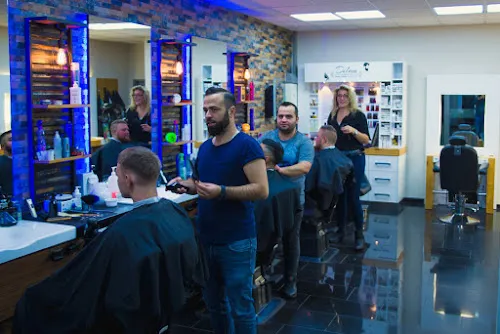 4 - Dilan HairLounge