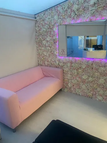 6 - Dimension Hair Studio