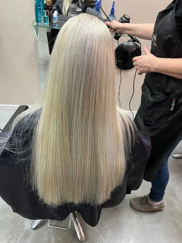 6 - Din salong Haddy Jaw