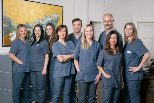 1 - Dipl. Med. Claudia Hill