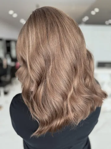 2 - Discount Stylist