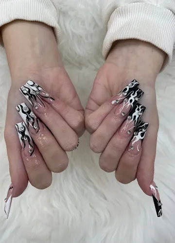 6 - Diva Hair Studio