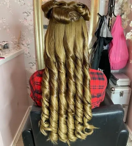 3 - Diva Hairdressing