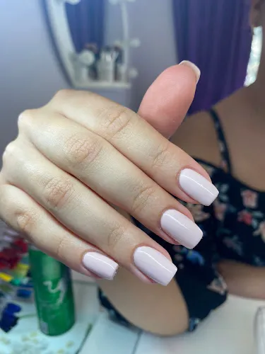 4 - Divine Beauty & Nails Studio