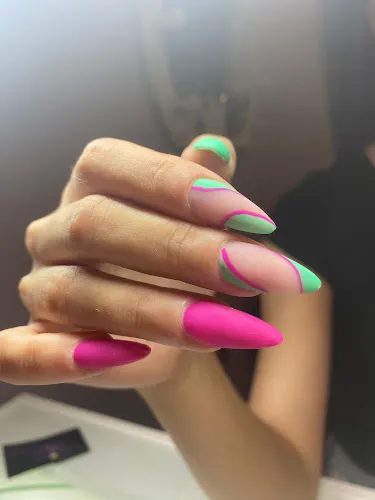 3 - Divine Beauty & Nails Studio