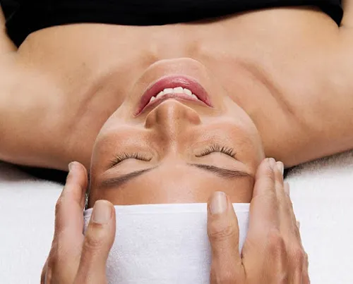 4 - Divine Nail & Beauty Blaxland