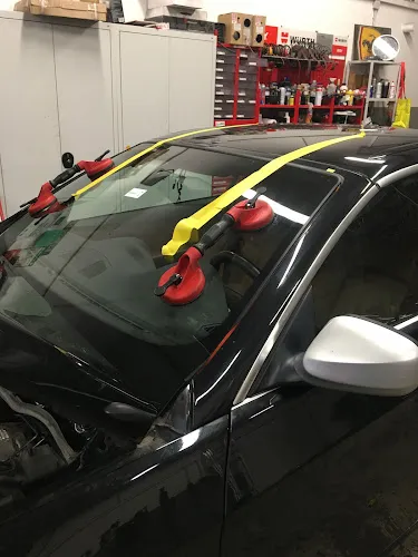 8 - Do-it-yourself Werkstatt Kiel - Ihre Kfz Selbsthilfewerkstatt