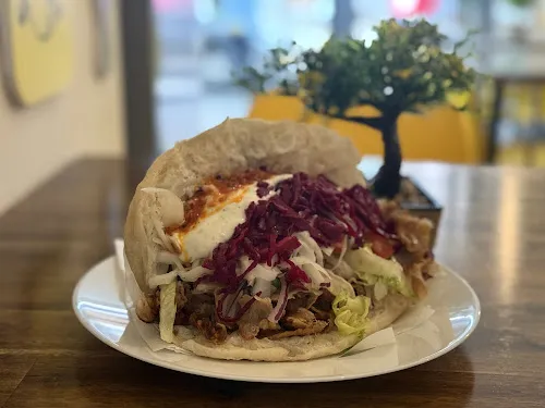 8 - Döner Genuss