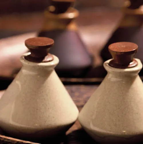 8 - Dolce Nails Spa & Beauty