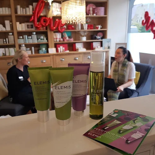 5 - Dorian Robbins Hairdressers