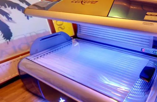 4 - Doris Hair & Style