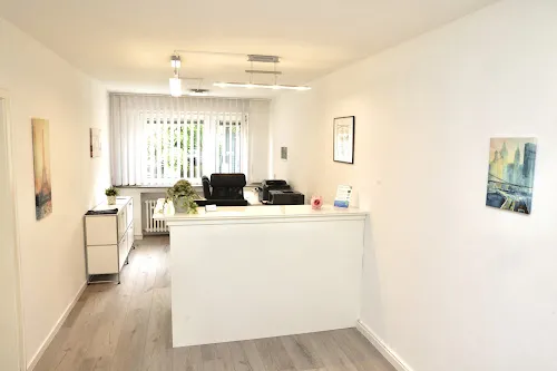 2 - Dr. Ahmad-Wali Pandjscheri