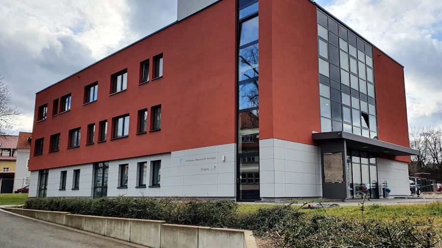 1 - Dr. Al Mohannad Al Mustafa, Urologe