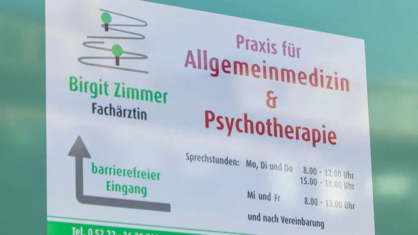 1 - Dr. Almut Ludewig