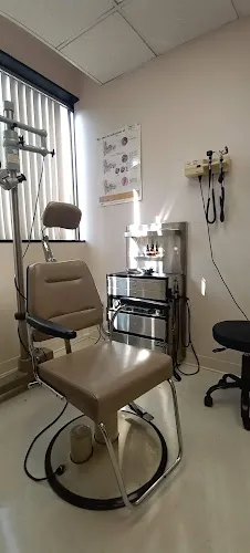 7 - Dr. Andrei Souchitski, DDS Centro Medico & Dental Familiar