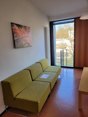 8 - Dr. Andrew und Alan Buck Zahnärzte