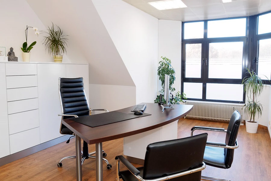 1 - Dr. Bernhard Sebastian HNO